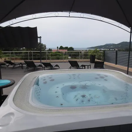 Camping Colomba Kamp alanı 4*